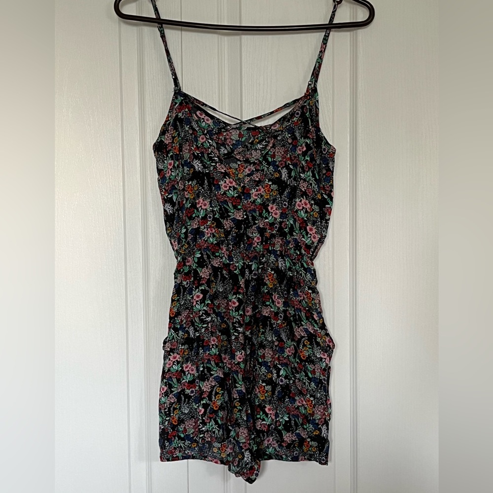 💫2/$20 H&M Divided floral romper size 4 - Picture 4 of 11